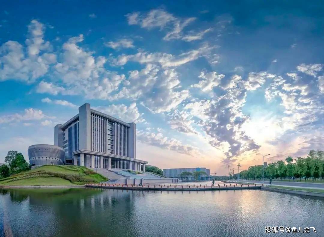 军医大学改革最新动态，启程自然美景探险之旅