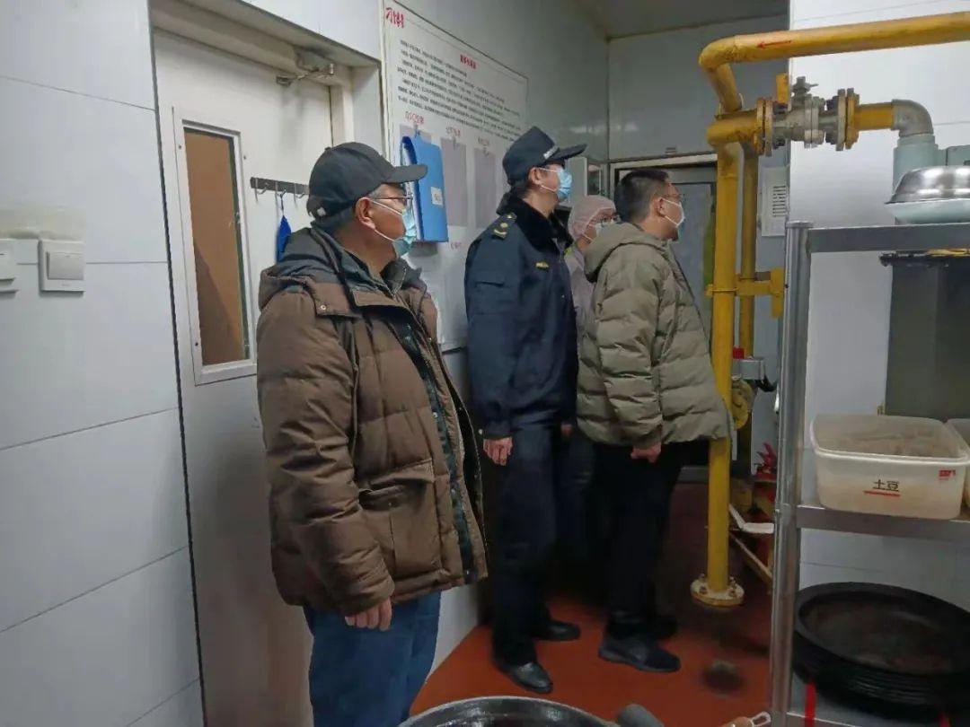 武昌万福广场建设进展与争议并存，最新进展论述揭秘