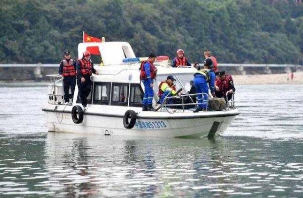 李雨阗最新动态，自然美景之旅，探寻内心平和与宁静的旅程