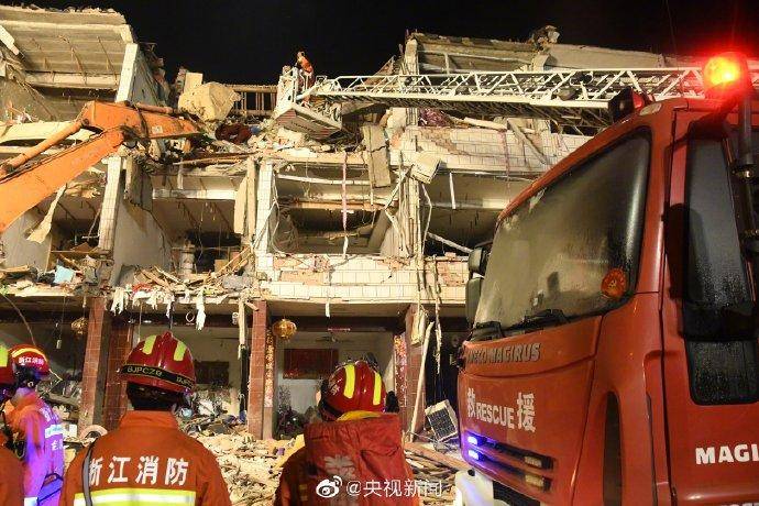 温岭槽罐车爆炸最新情况,温岭槽罐车爆炸最新情况，多维度视角下的观点碰撞与个人立场