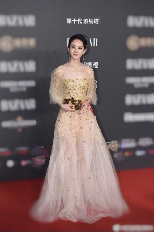 古力娜扎最新红毯时尚魅力闪耀登场