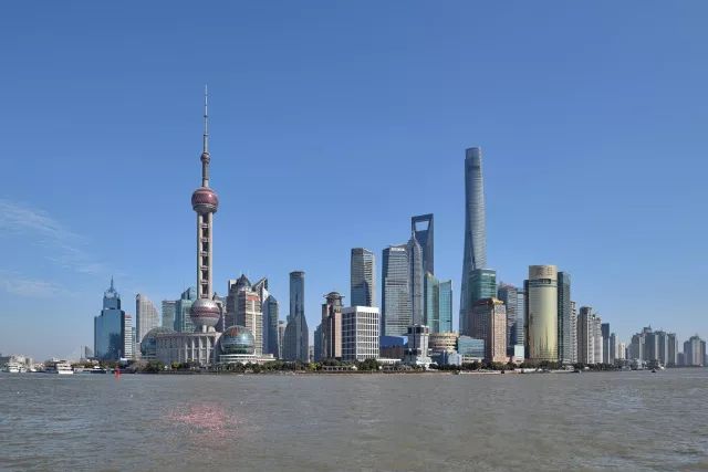上海房地产新动态，追梦舞台上的自信成就与变化风采