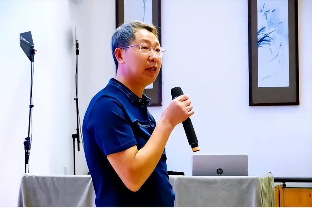 湖北疾控中心最新通知全面审视与探讨，最新动态及影响分析
