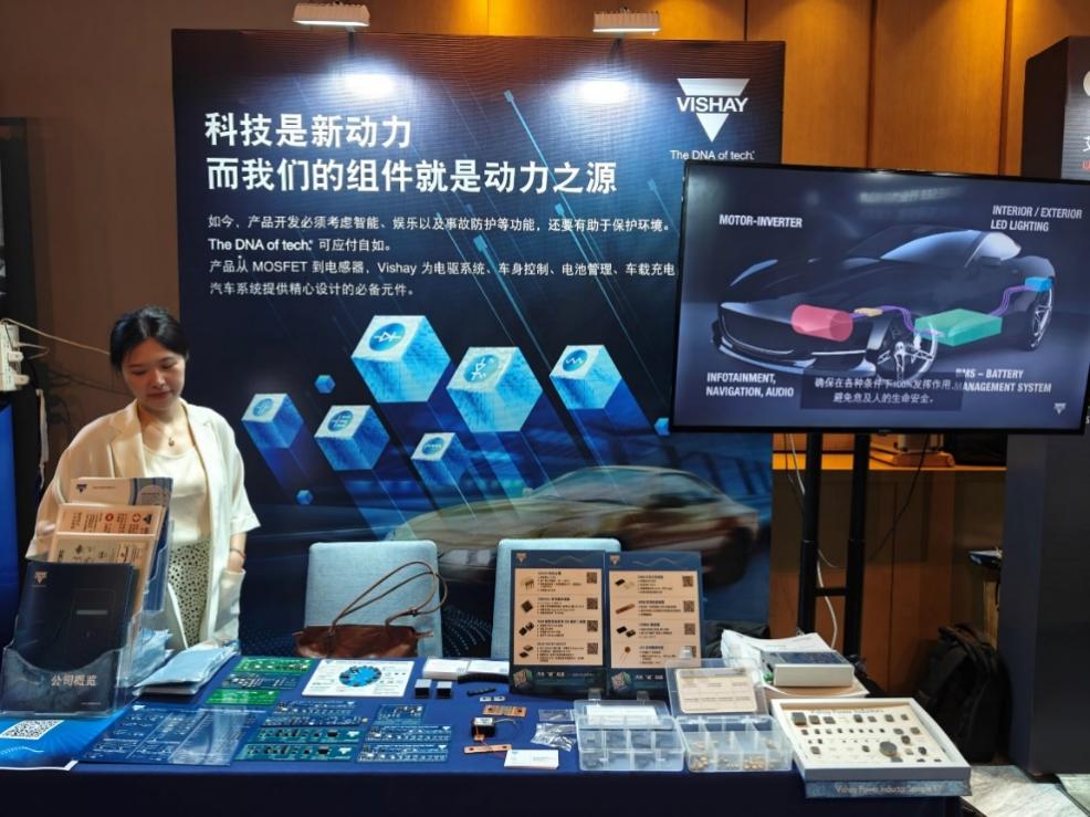 最新科技前沿，探索自然美景的平静之旅